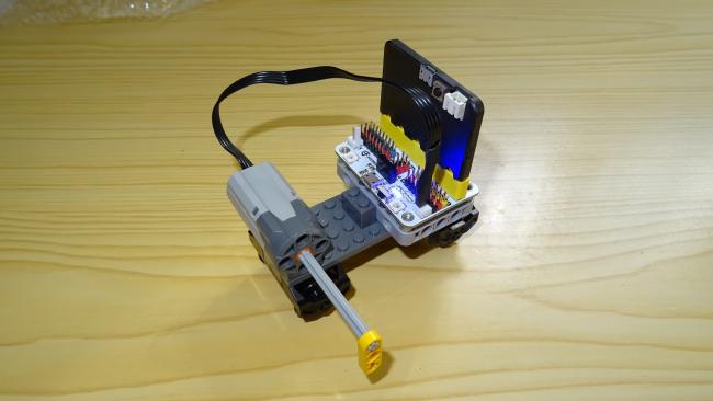 Cómo usar un motor M de Lego con micro:bit